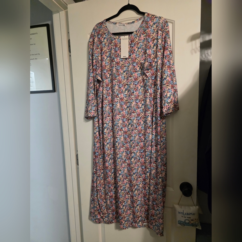 Nuggles Dress With Pocket. Size 3x